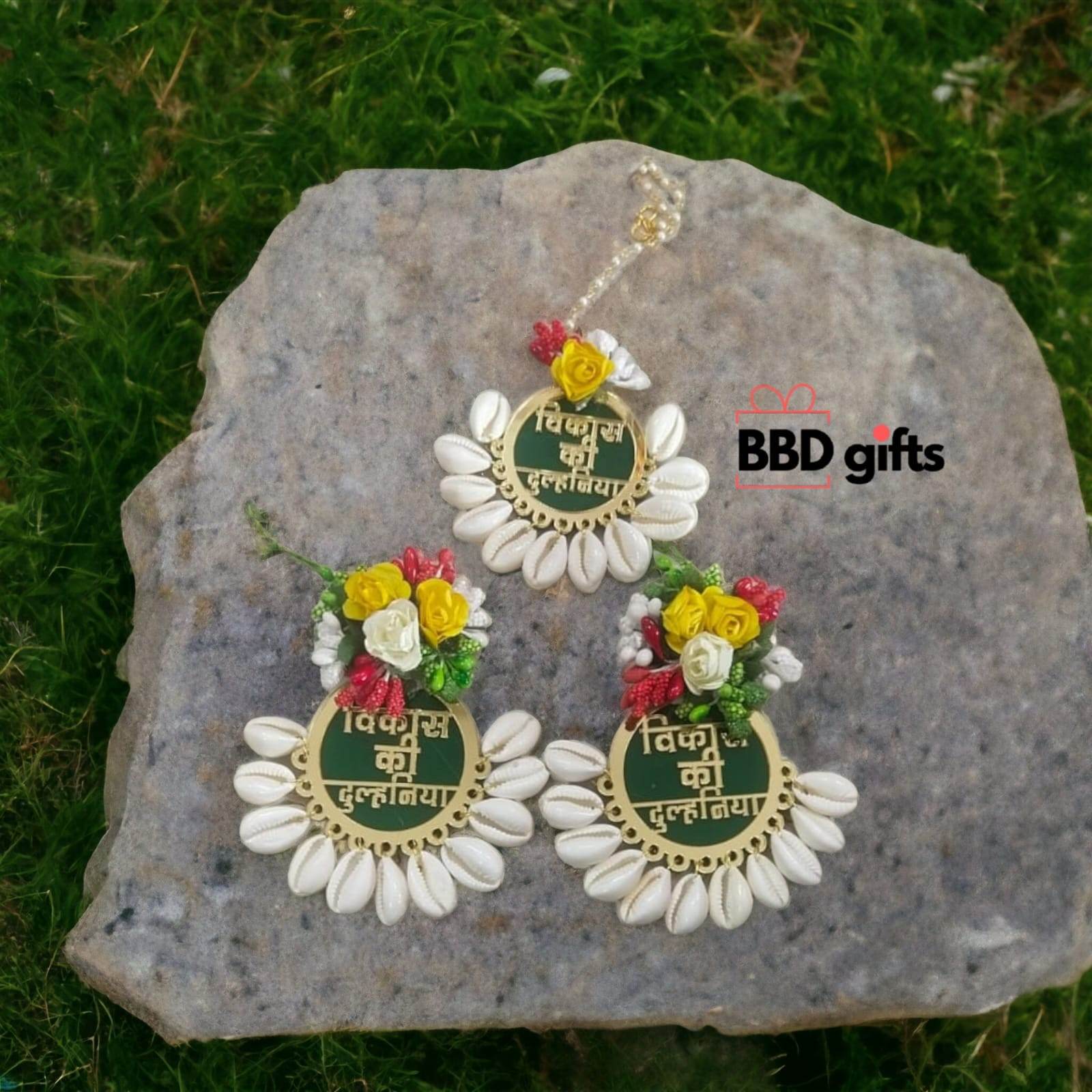 Dulhaniya Earrings with Mangtikka - Unique Sea Shell Design - Jewellery set for haldi function - Wedding jewellery - shell floral earrings - BBD GIFTS