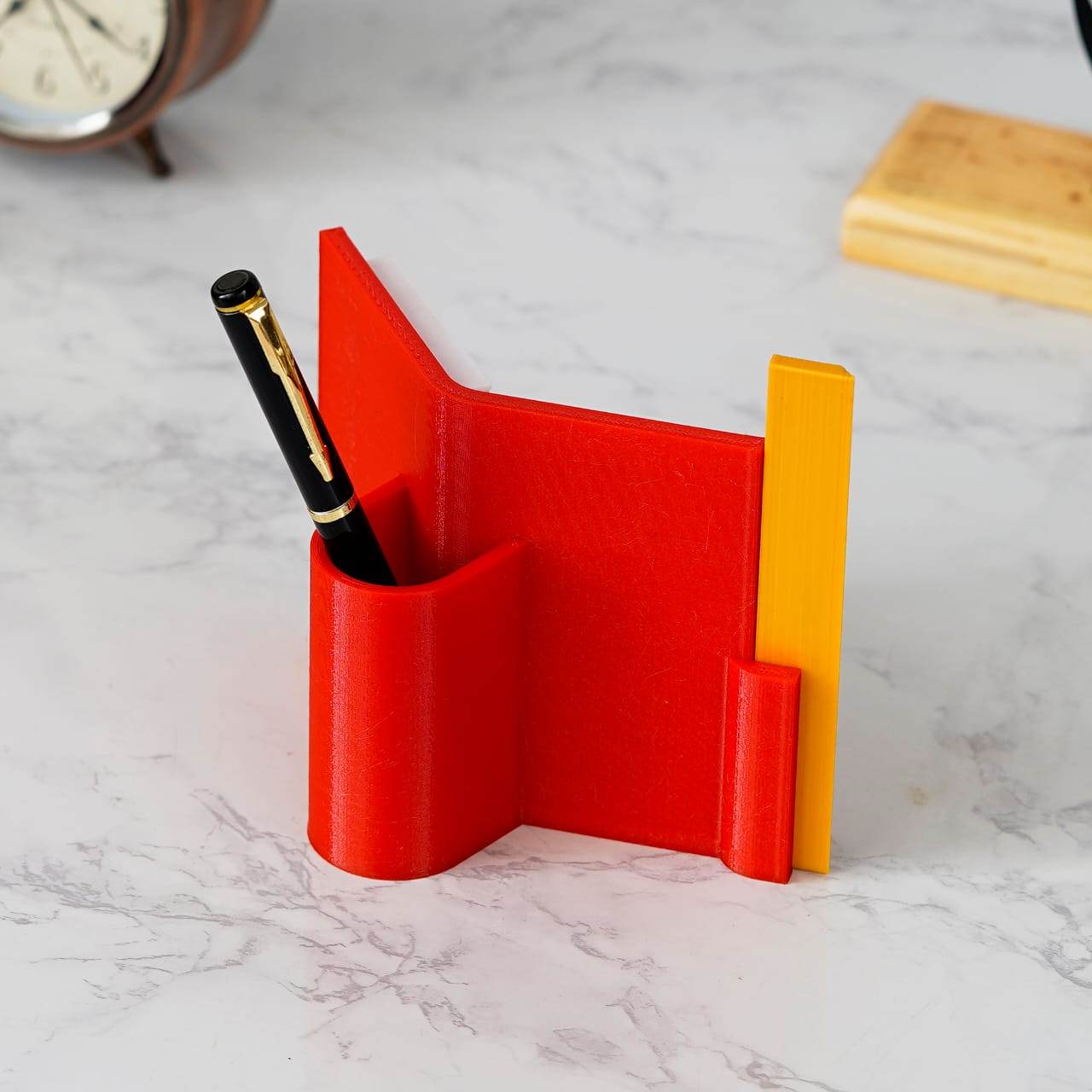 Personalized teacher name pen stand. - BBD GIFTS