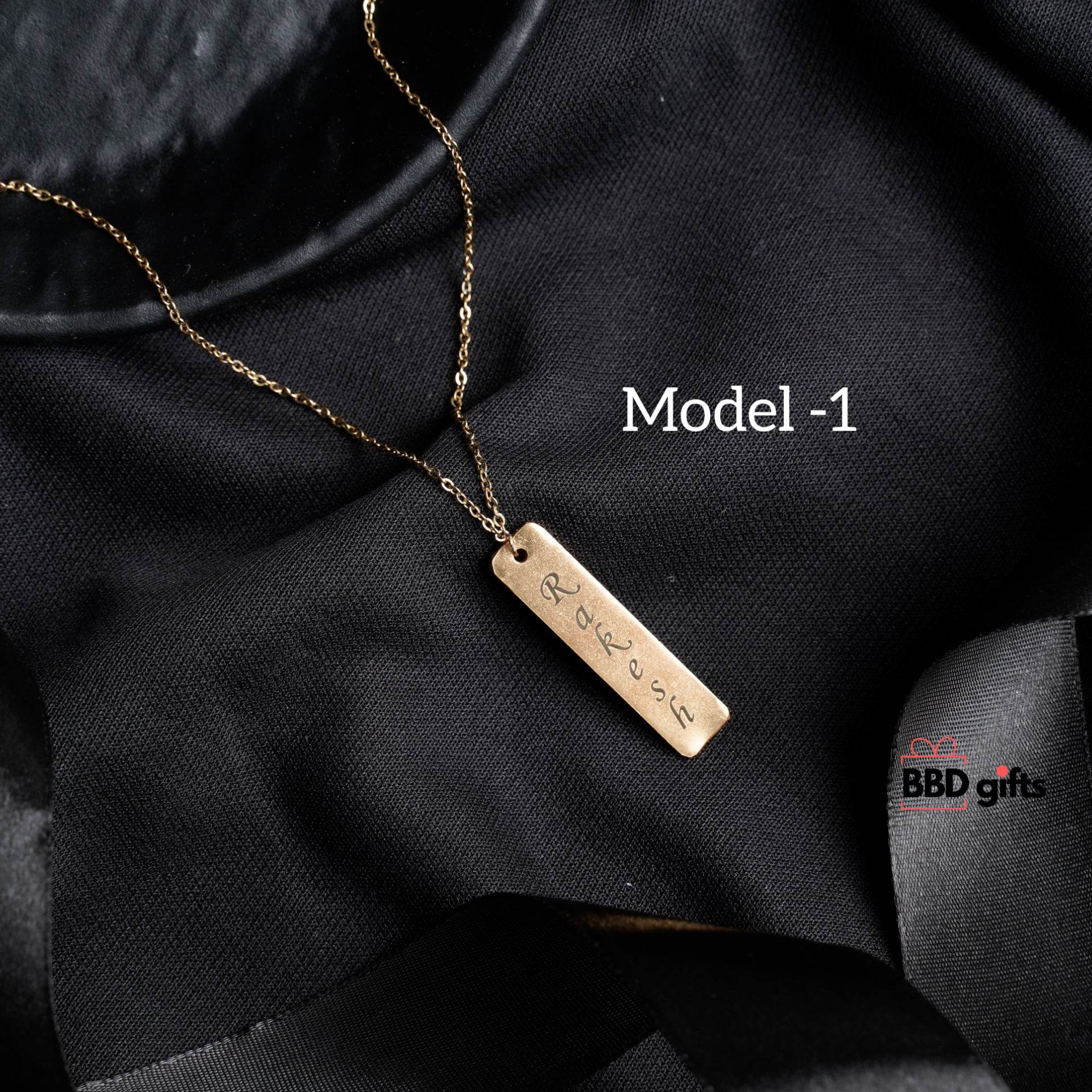 Customized name pendants - BBD GIFTS