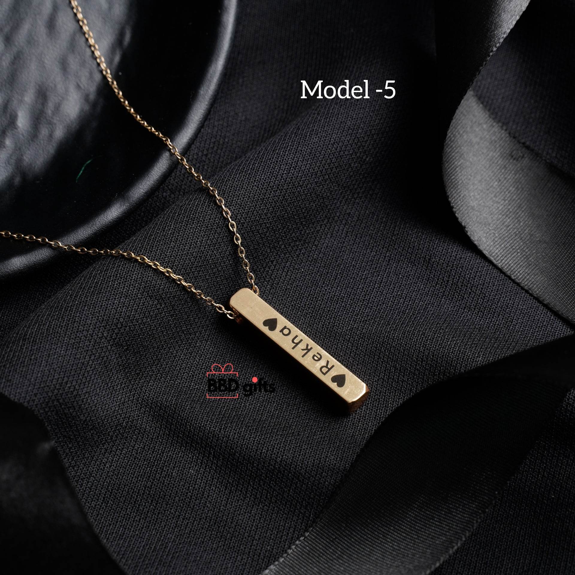 Customized name pendants - BBD GIFTS