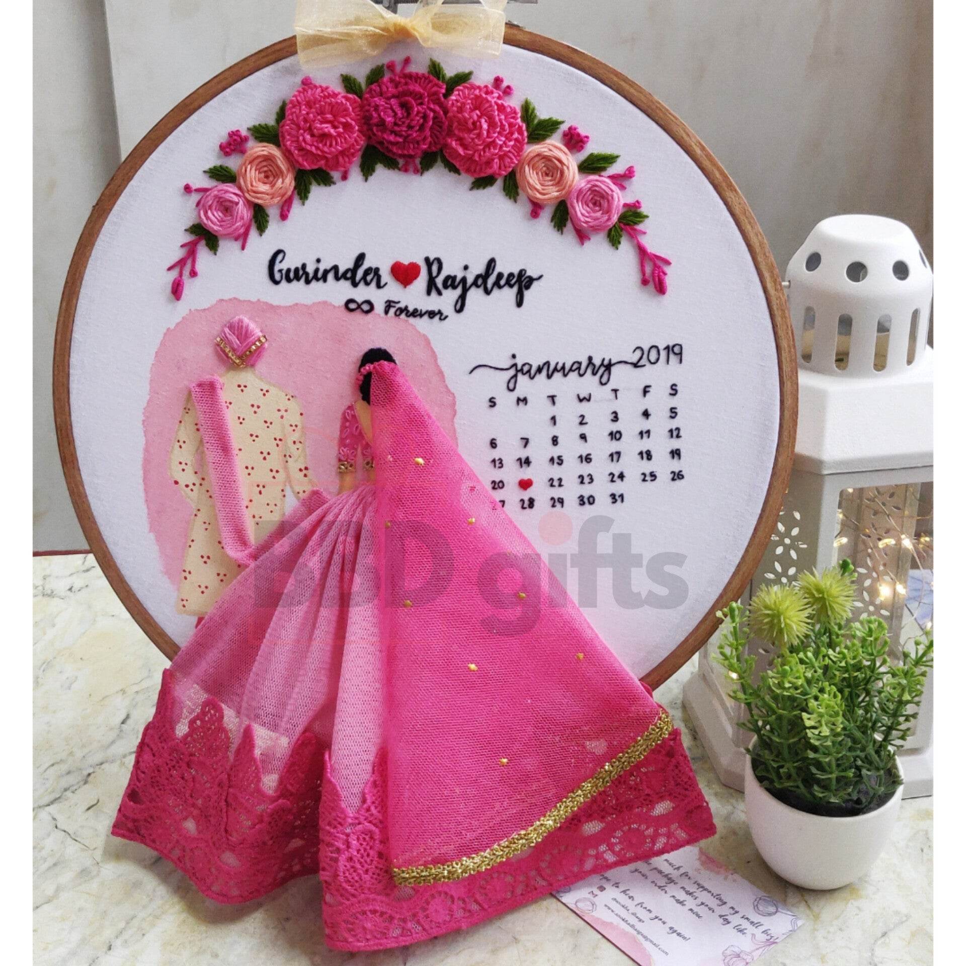 Customizable Bride & Groom Calendar embroidery Hoop | Personalized embroidery hoops | Anniversary Gift | Gift For Couples - BBD GIFTS