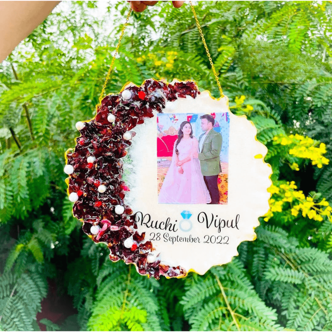 Customized Resin Zigzag Round Wall Hanging Frame | Custom made wall decors | Customized wall decors | Wall hanging frames | Wall hangings under 1500 rs - BBD GIFTS