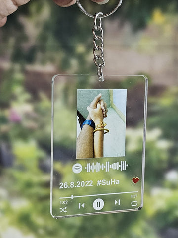 Customized Spotify keychain | Spotify Song Keychain | Gift for Him | Birthday Gift | Anniversary Gift | Best Gift for her | Memorable Gift Keychain |