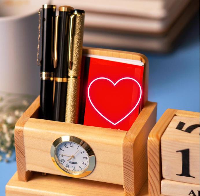 TheYaYaCafe Birthday Gift for Husband Handmade Wooden Pen with Engraved Pen  Box cum Stand Rectangle Best Husband Ever : Amazon.in: Office Products