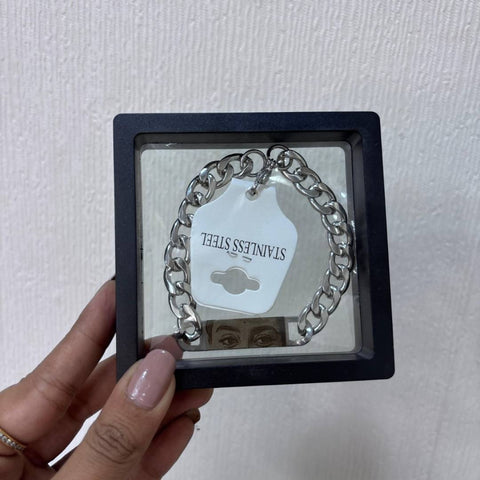 Personalized Bracelet With Eye Customization