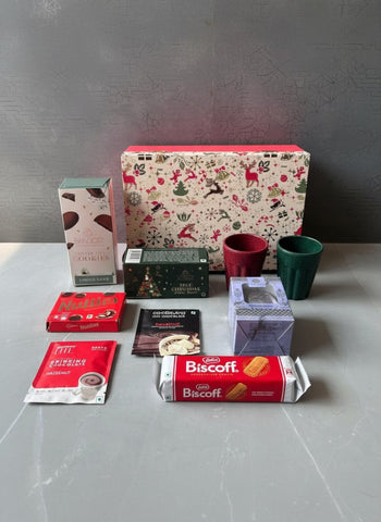 Christmas Hamper 3.0: Festive Gift Box with Smoor & Biscoff Treats