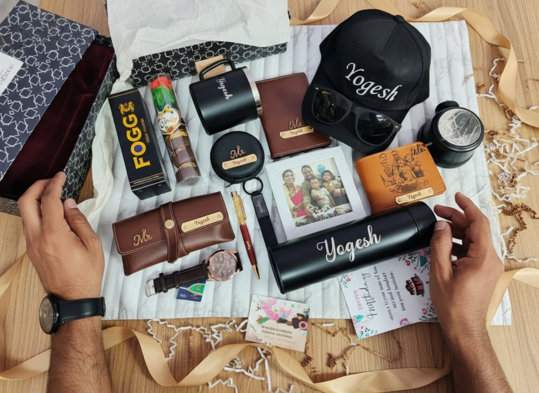 Personalized 15-in-1 Hamper for Him | Custom Sketch Wallet Gift