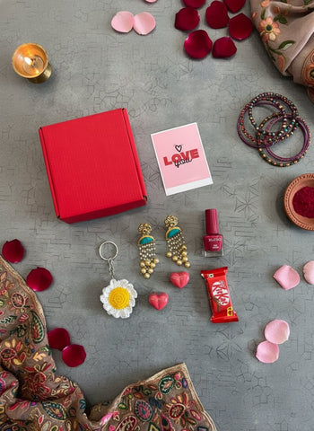 Valentine's Day Gift Hamper for Her | Women's Special Box
