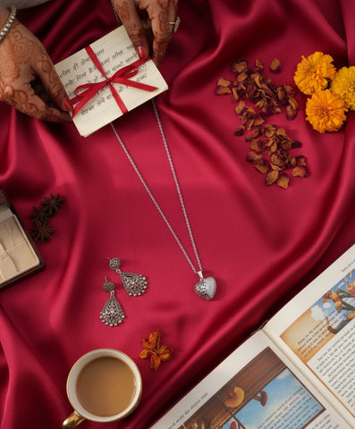 Personalized Heart Locket Necklace - Engraved Valentine's Gift