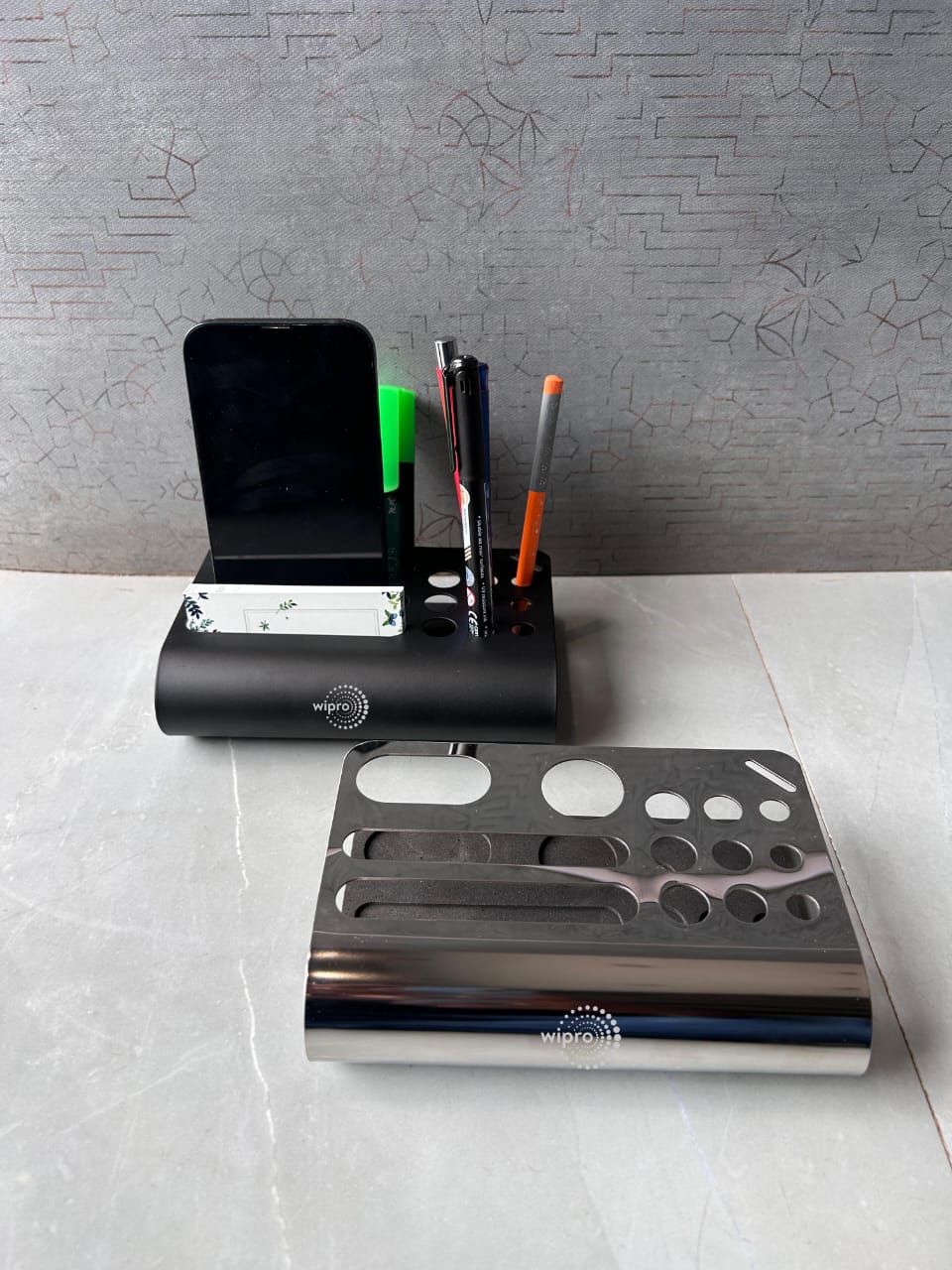 Mobile & Stationary Holder