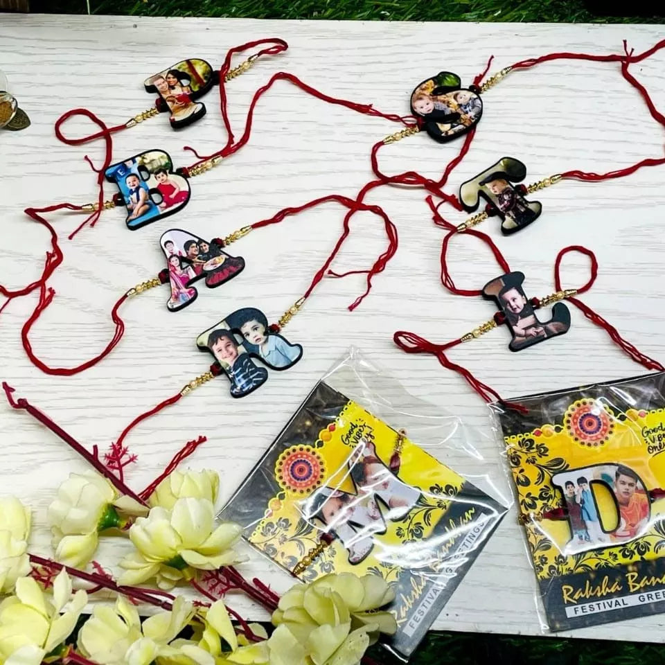 कस्टमाइज़ अल्फाबेट राखी