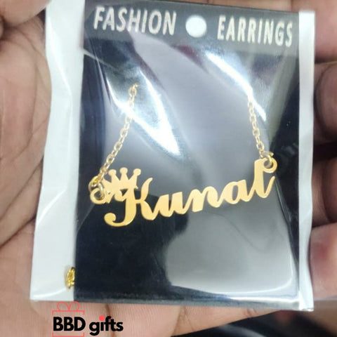 Customized neckpiece with names